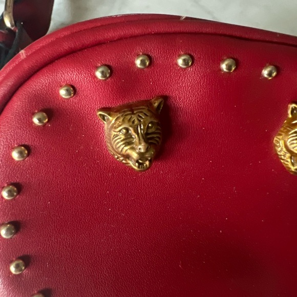 Red crossbody/ Fanny pack - Picture 2 of 4